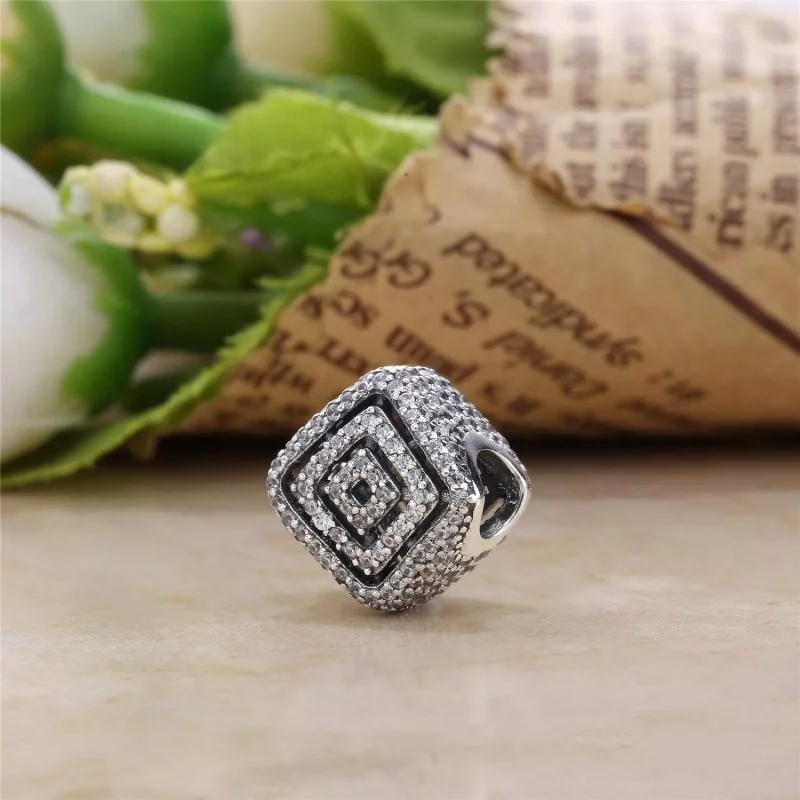 (imagen para) Charm en plata de ley L&iacute;neas Radiantes - PANDORA - Ver 3