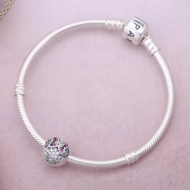 (imagen para) Charm en plata de ley Minnie en Pav&eacute; - PANDORA - Ver 2