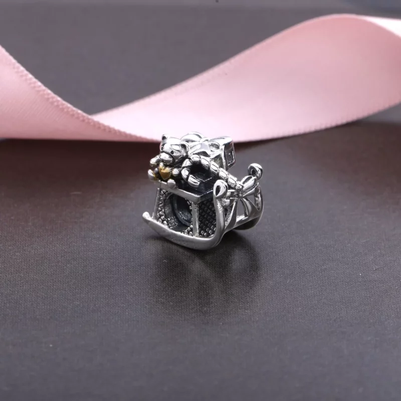 (imagen para) Charm en plata de ley Trineo de navidad PANDORA - Ver 4