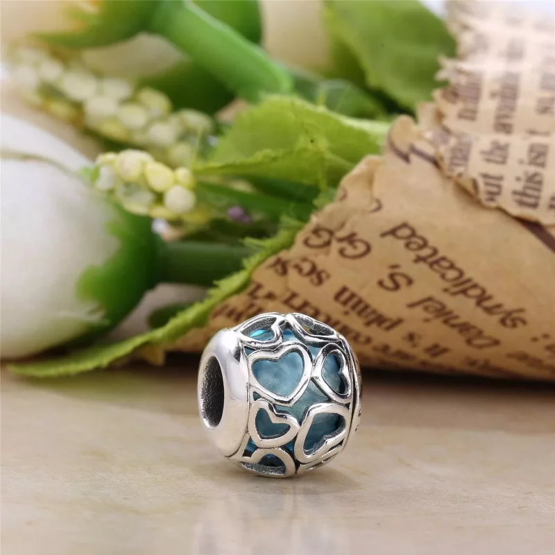 (imagen para) Charm en plata facetado con coraz&oacute;n azul cielo - PANDORA - Ver 2