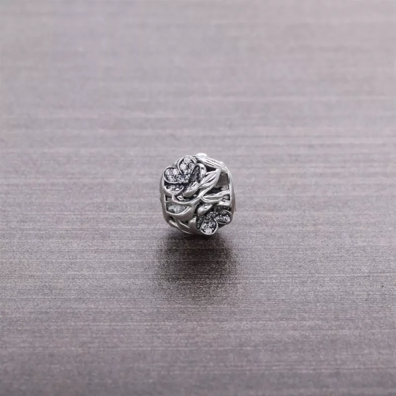 (imagen para) Charm Openwork Flor M&iacute;stica en Pav&eacute; - PANDORA - Ver 4