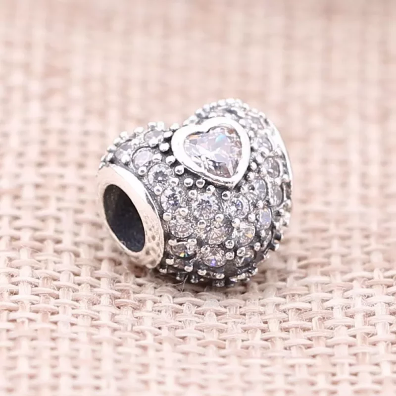 (imagen para) Charm Pav&eacute; Triple Coraz&oacute;n - PANDORA - Ver 2