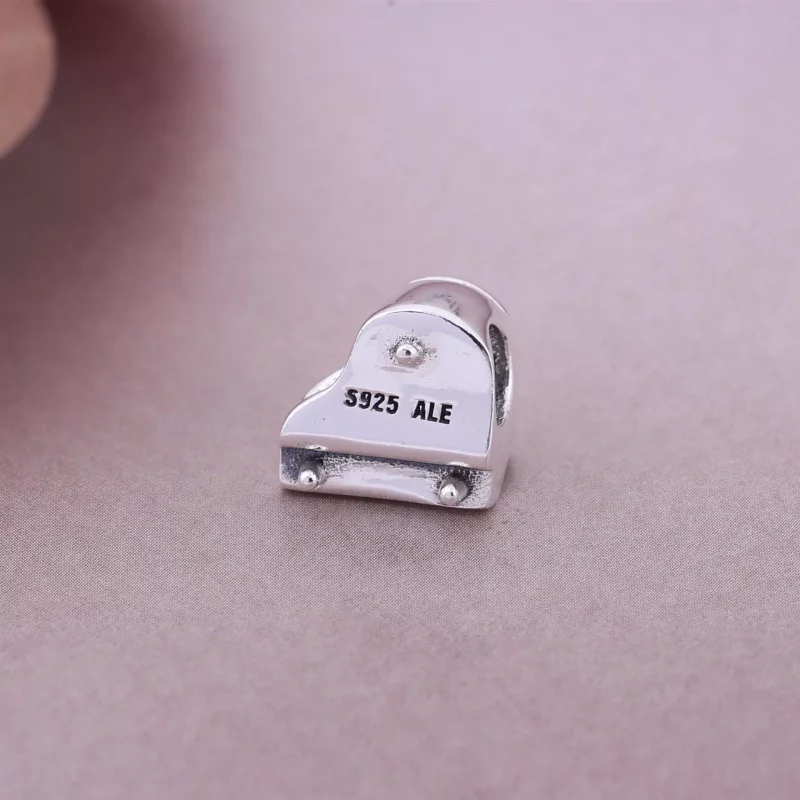 (imagen para) Charm Piano PANDORA - Ver 3