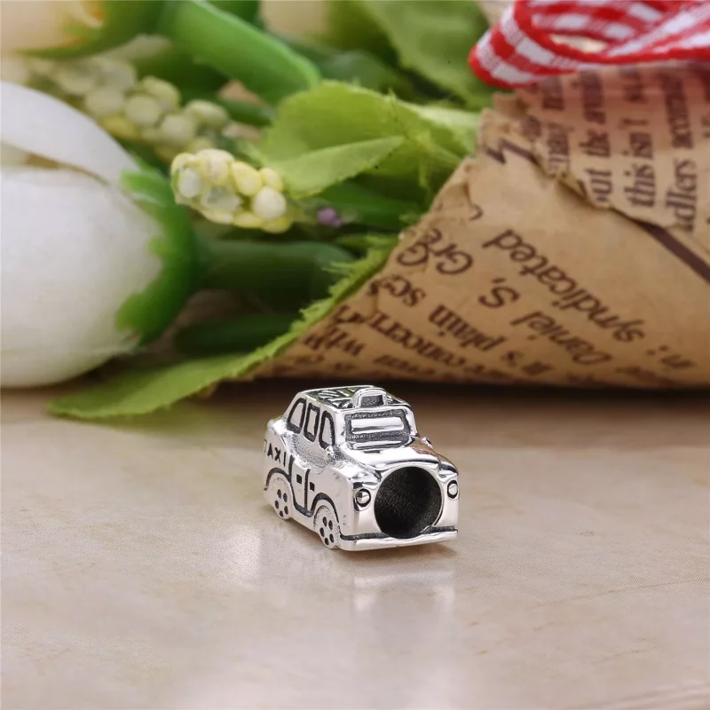 (imagen para) Charm Taxi londinense - PANDORA - Ver 3