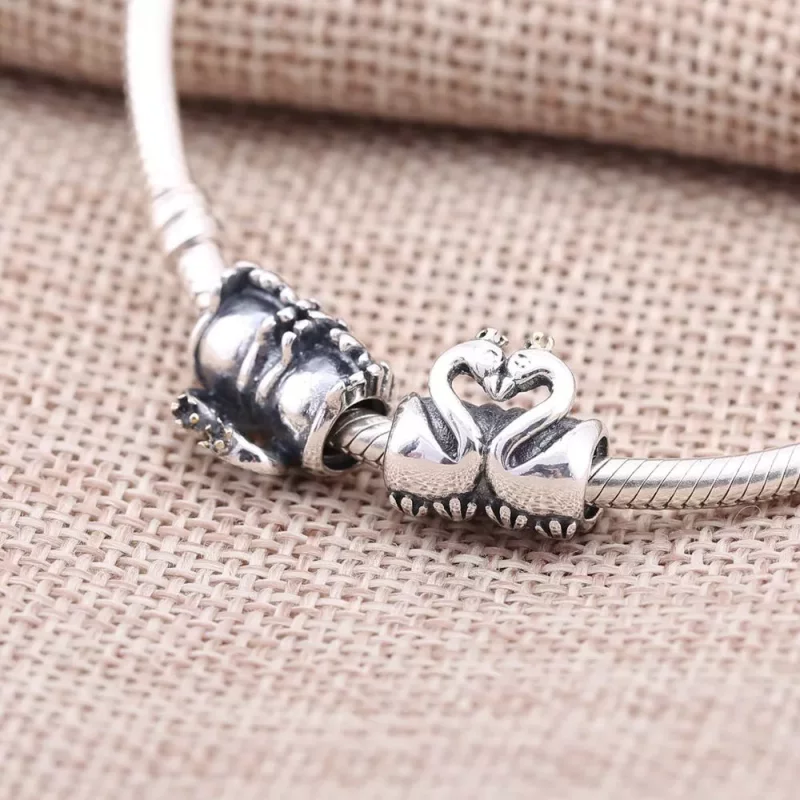 (imagen para) Charm cisnes abrazados - PANDORA - Ver 2