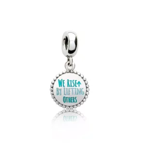 (imagen para) Charm colgante en plata de ley Nos elevamos levantando a otros PANDORA