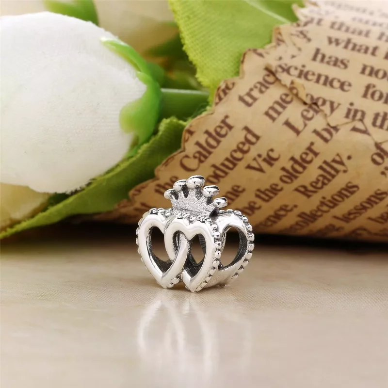 (imagen para) Charm en plata de ley Corazones Reales Unidos - PANDORA - Ver 3
