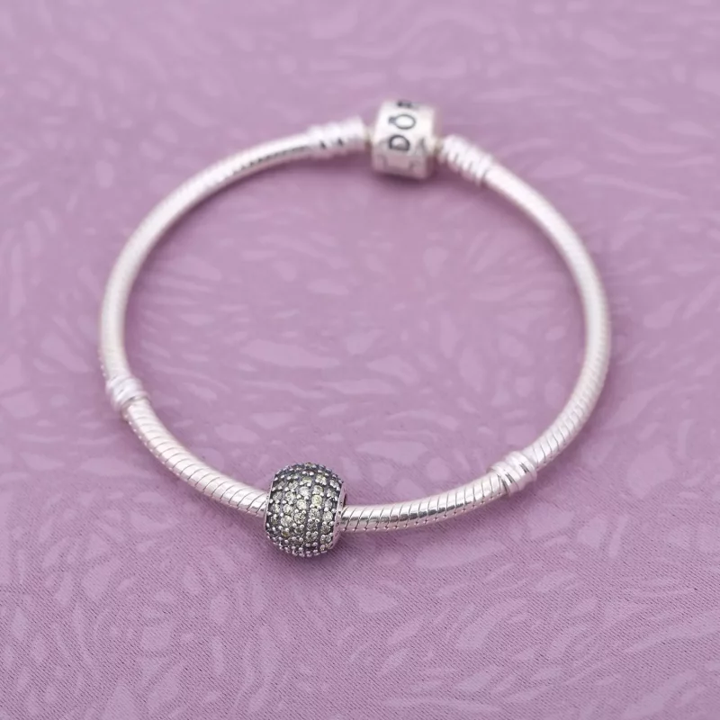 (imagen para) Charm Baile Fantas&iacute;a de Oro con Pav&eacute; - PANDORA - Ver 2