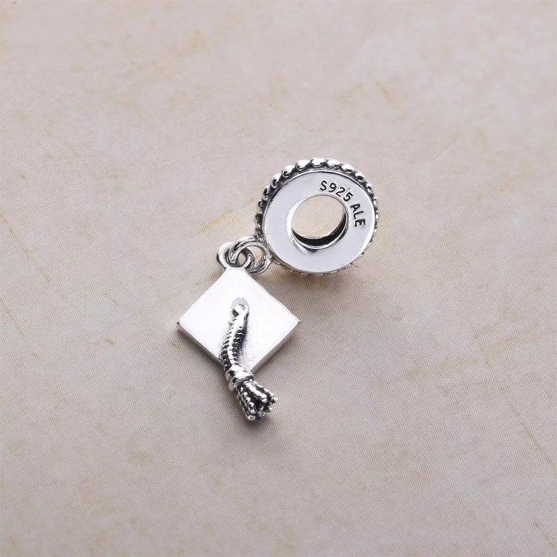 (imagen para) Charm colgante Birrete - PANDORA - Ver 3