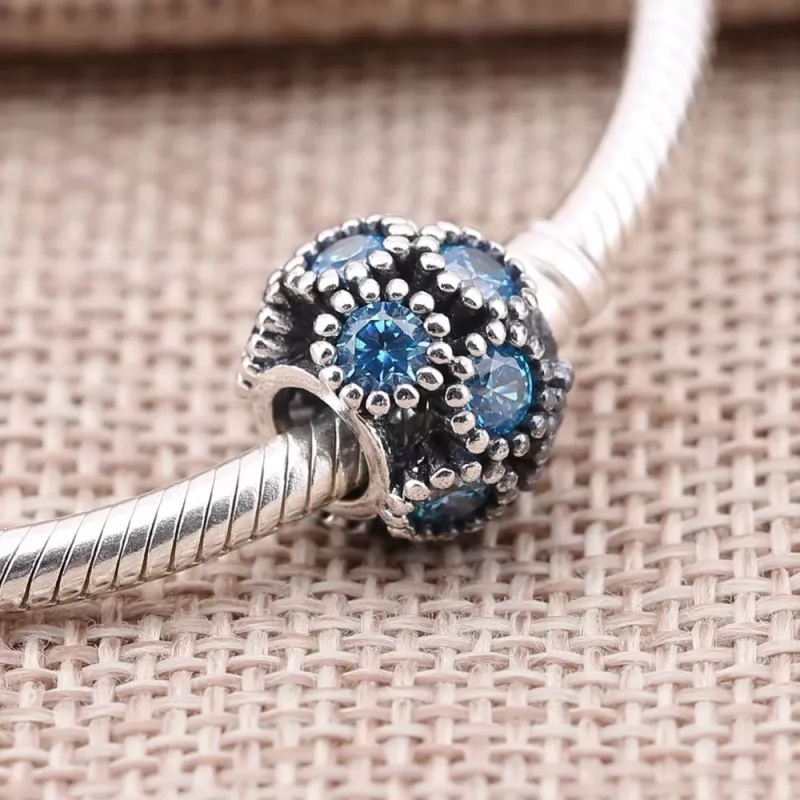 (imagen para) Charm calado tachas azules - PANDORA - Ver 2