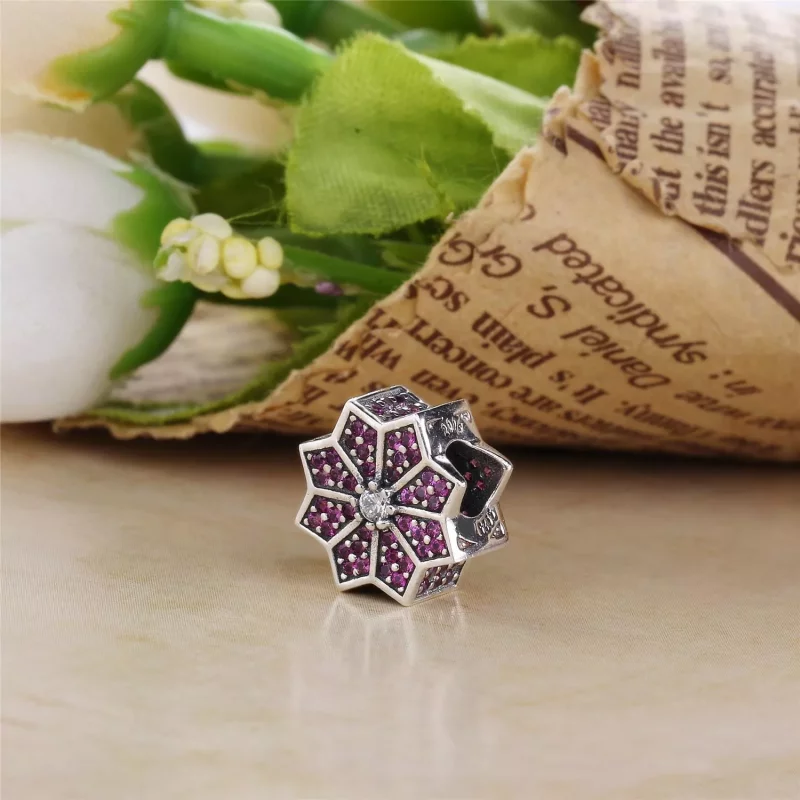 (imagen para) Limited Edition Poinsettia Charm - PANDORA - Ver 3