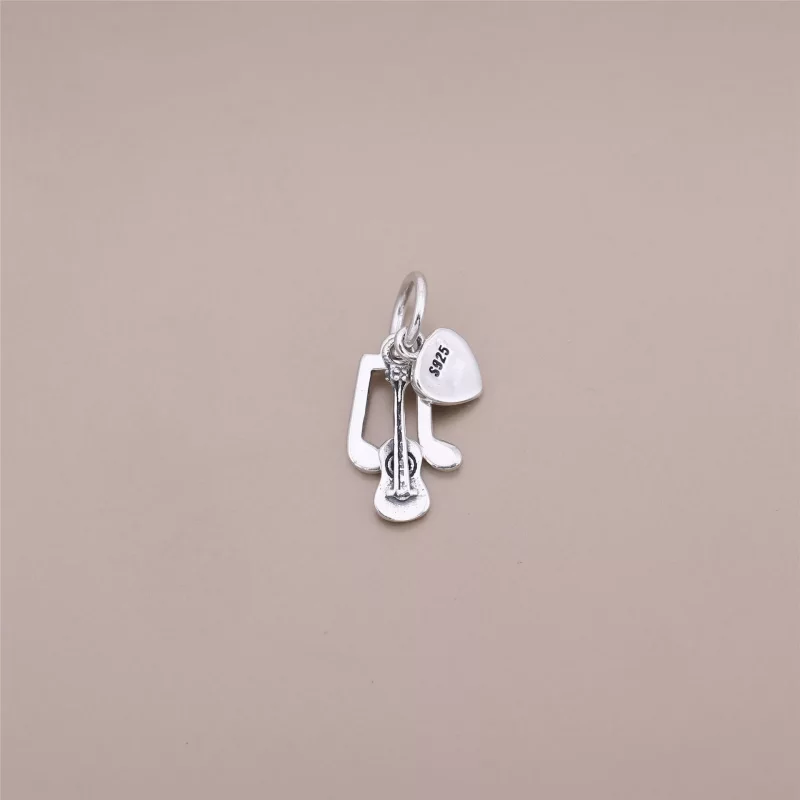 (imagen para) Charm Amo el esmalte rojo de la m&uacute;sica PANDORA - Ver 3