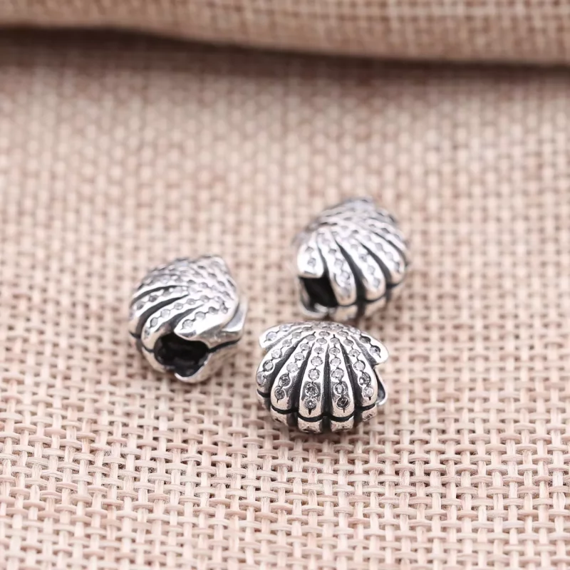 (imagen para) Charm en plata de ley Concha de Ariel - PANDORA - Ver 2