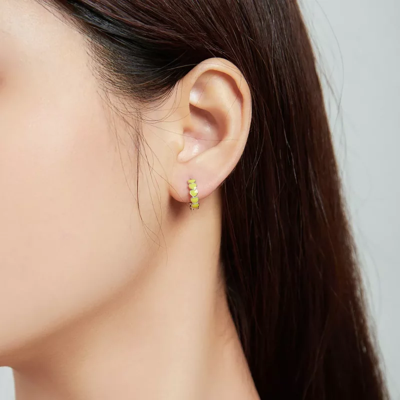 (imagen para) Aretes de argolla estilo Pandora con corazones plateados - SCE1052-YE - Ver 5