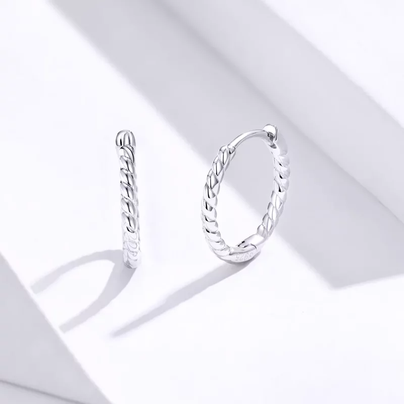 (imagen para) Aretes de argolla estilo Pandora con tejido de geometría plateada - SCE841 - Ver 3