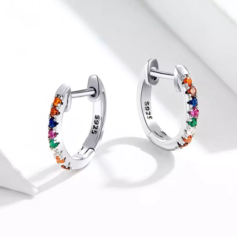(imagen para) Aretes de argolla estilo Pandora en color plata con circonias coloridas - SCE721 - Ver 4