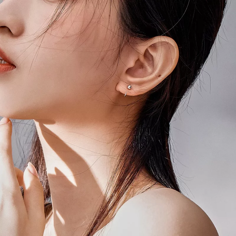 (imagen para) Aretes de argolla pequeños plateados al estilo de Pandora - SCE782-A - Ver 6