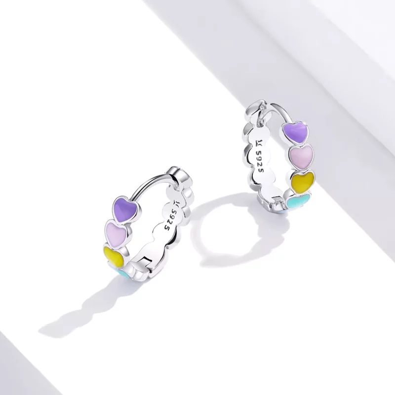 (imagen para) Aretes de argollas estilo Pandora con corazones arcoíris de plata - SCE909 - Ver 3