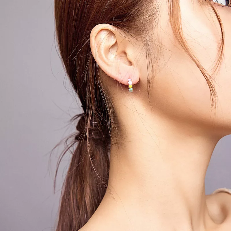 (imagen para) Aretes de argollas estilo Pandora con corazones arcoíris de plata - SCE909 - Ver 5
