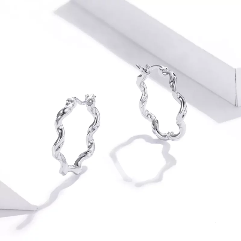 (imagen para) Aretes de aro estilo Pandora de plata con diseño de ondas - SCE976 - Ver 3