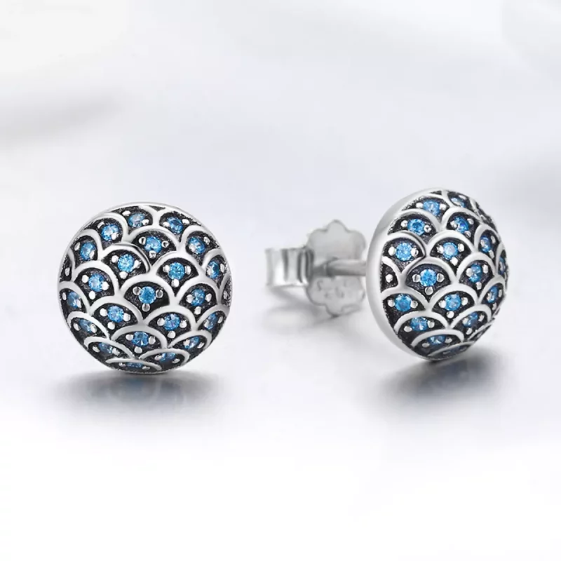 (imagen para) Aretes de botón, estilo Pandora, están hechos de plata y representan la leyenda - Ver 5