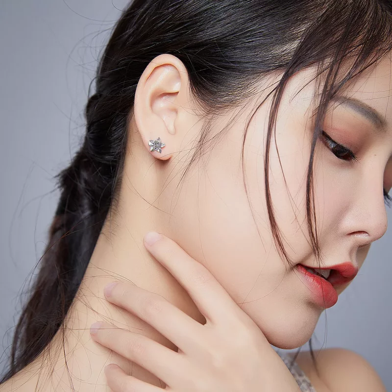 (imagen para) Estos aretes de botón estilo Pandora de plata con mariposas y flores de amor - S - Ver 7