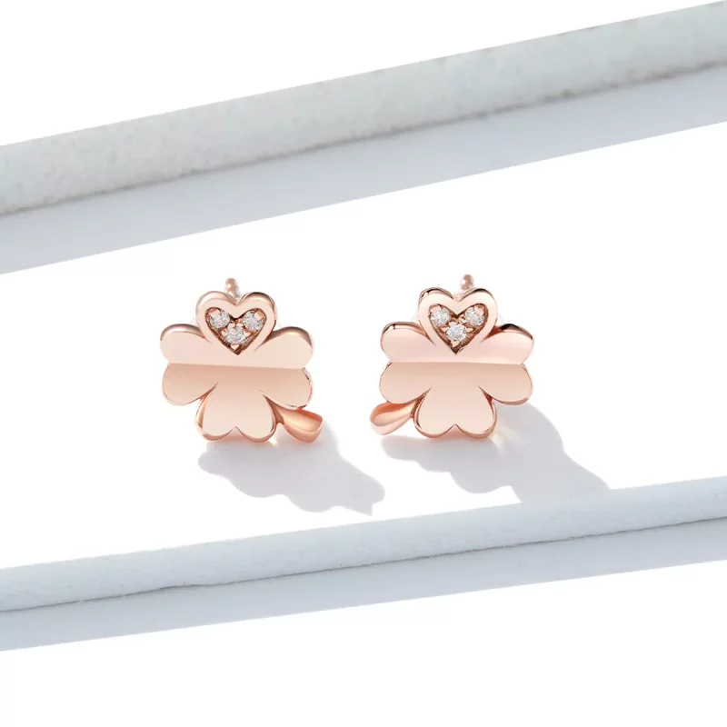 (imagen para) Estos aretes de botón estilo Pandora en color oro rosa con trébol - BSE233 - Ver 4