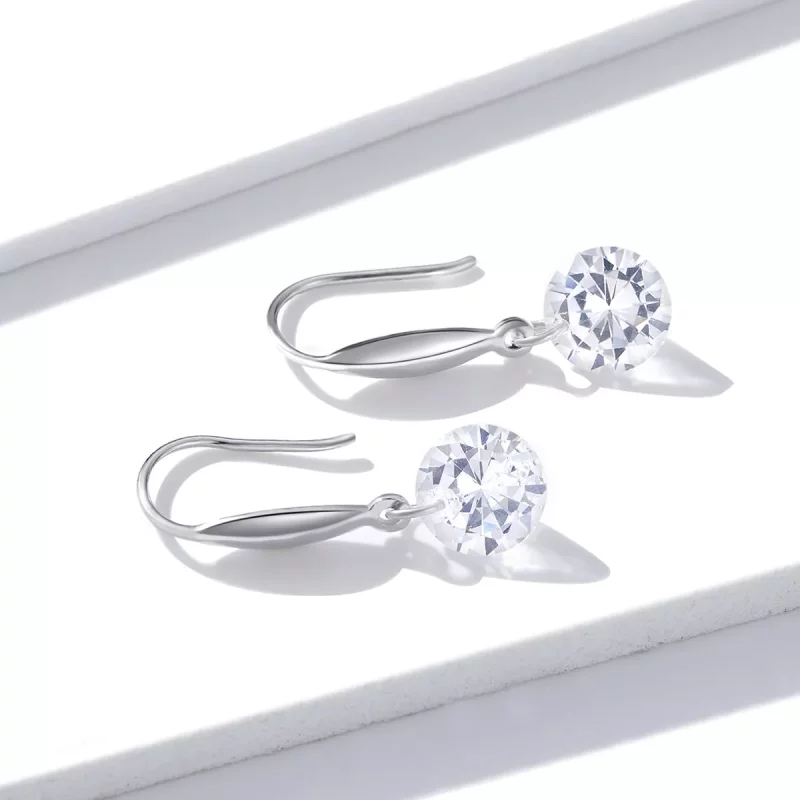 (imagen para) Pendientes colgantes de niña brillante de estilo Pandora en plata - BSE212 - Ver 2