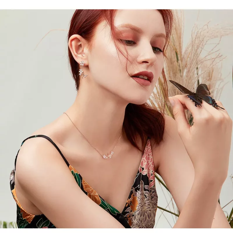 (imagen para) Pendientes colgantes estilo Pandora en color oro rosa con mariposa danzante - BS - Ver 3