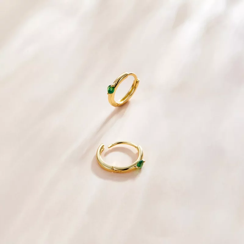 (imagen para) Pendientes de aro con circonita verde chapados en oro de 18 quilates estilo Pand - Ver 3