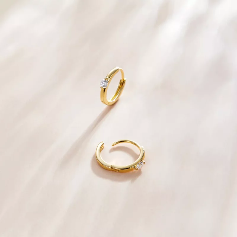 (imagen para) Pendientes de aro con diamantes brillantes chapados en oro de 18 quilates estilo - Ver 3
