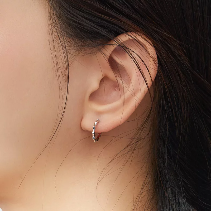 (imagen para) Pendientes de aro de línea simple en plata al estilo Pandora - SCE843 - Ver 6