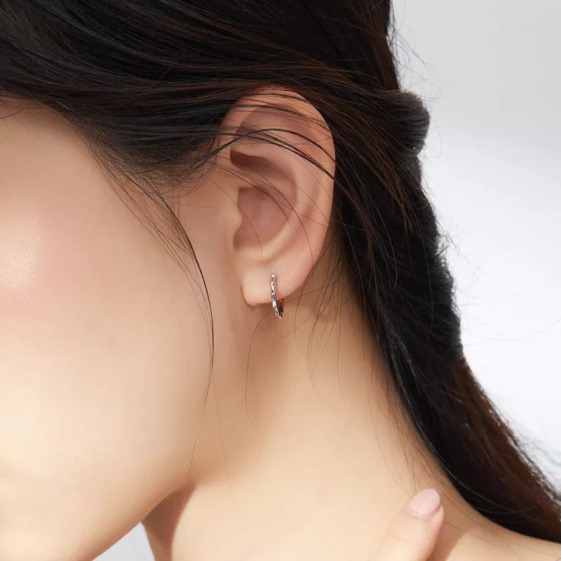 (imagen para) Pendientes de aro de línea simple en plata al estilo Pandora - SCE843 - Ver 7