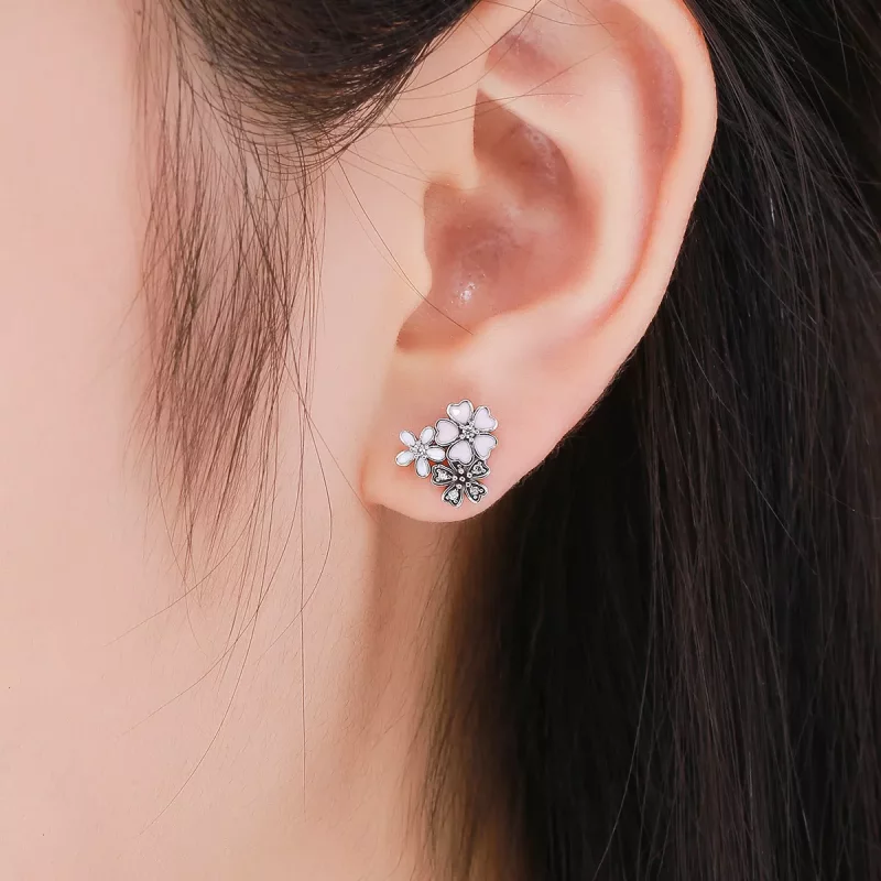 (imagen para) Pendientes de botón estilo Pandora con margaritas y flores de cerezo en plata - - Ver 5