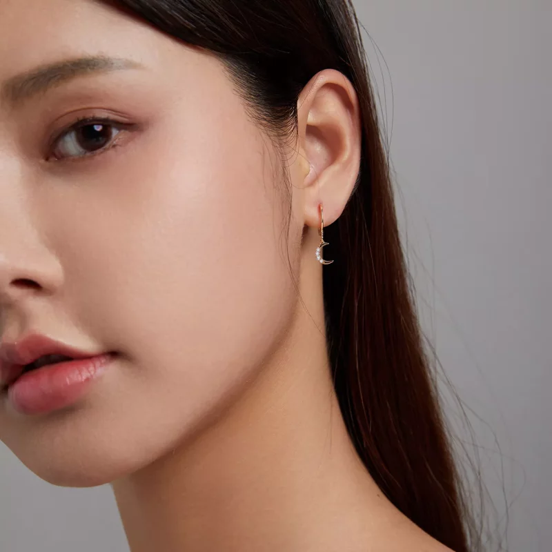 (imagen para) Aretes de aro estilo Pandora con luna dorada - SCE1267 - Ver 5