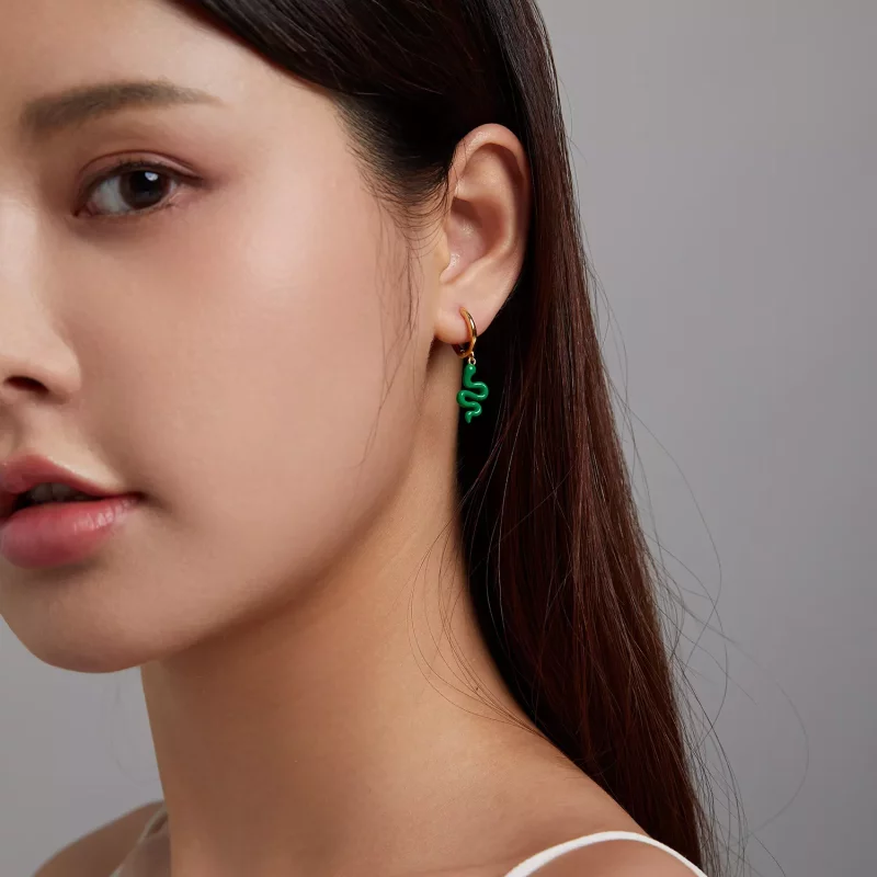 (imagen para) Aros estilo Pandora con serpiente verde - SCE1234 - Ver 3