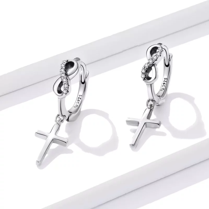 (imagen para) Estos pendientes estilo Pandora con cruz creativa son perfectos para lucir aros - Ver 2