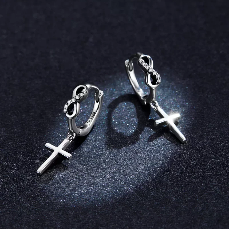 (imagen para) Estos pendientes estilo Pandora con cruz creativa son perfectos para lucir aros - Ver 5