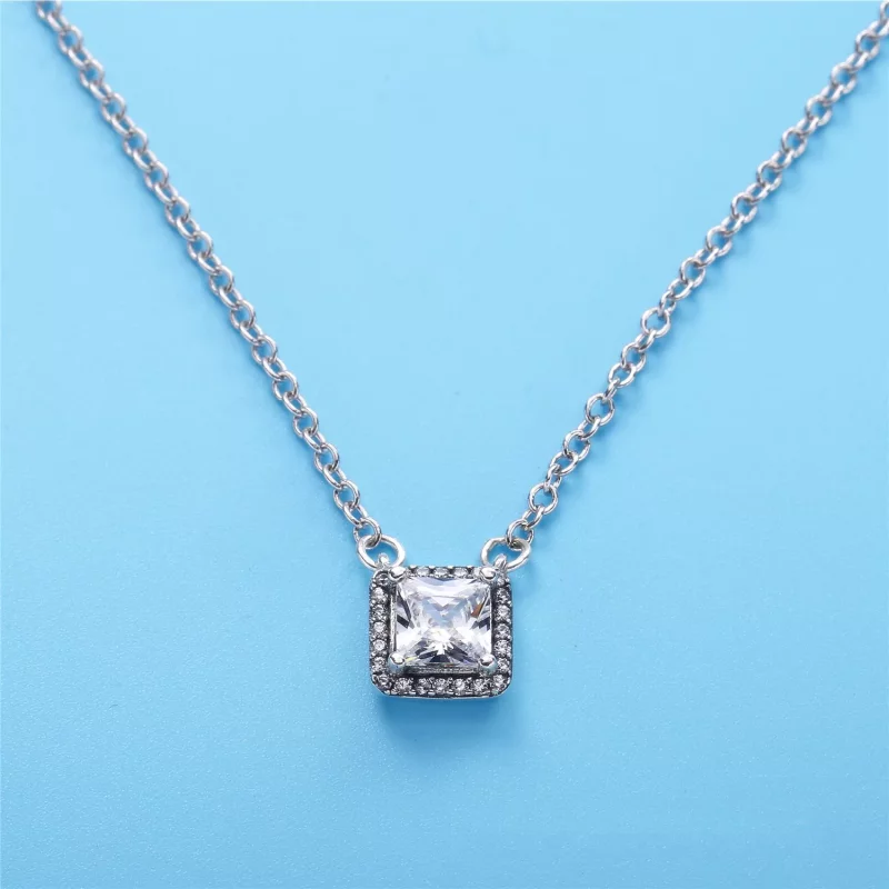 (imagen para) Collar en plata de ley Elegancia Atemporal - PANDORA - Ver 2