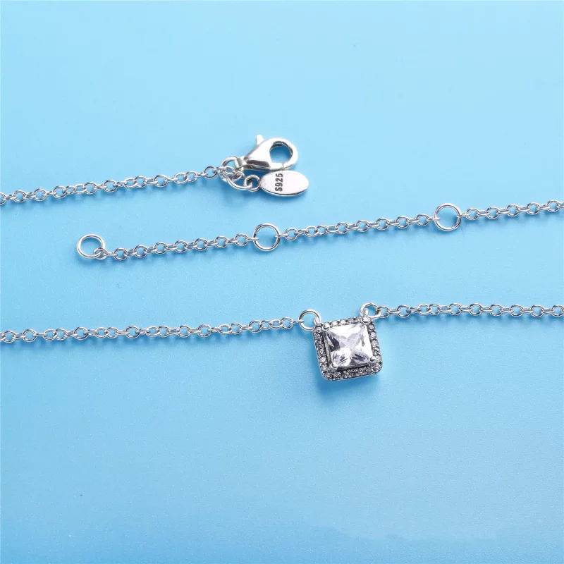 (imagen para) Collar en plata de ley Elegancia Atemporal - PANDORA - Ver 4