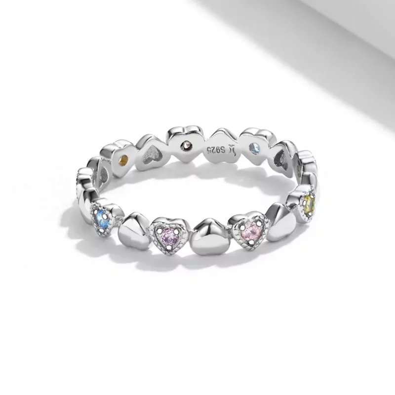 (imagen para) Anillo de estilo Pandora con banda de corazones - SCR140 - Ver 3
