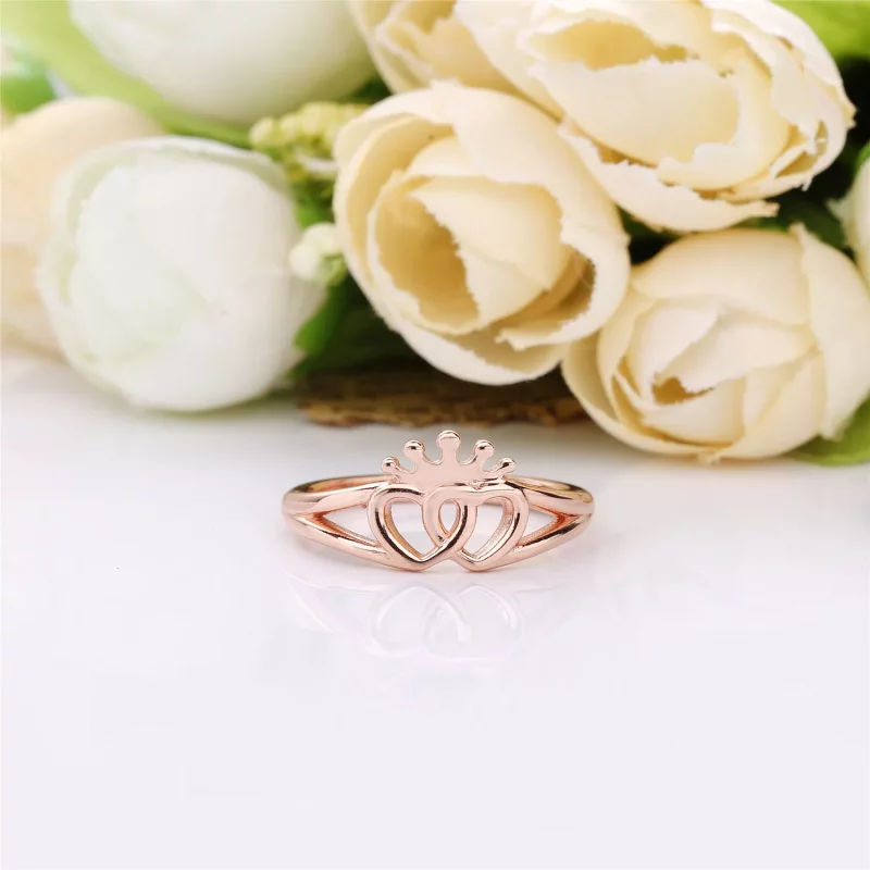(imagen para) Anillo en PANDORA Rose Corazones Reales Unidos - Ver 3