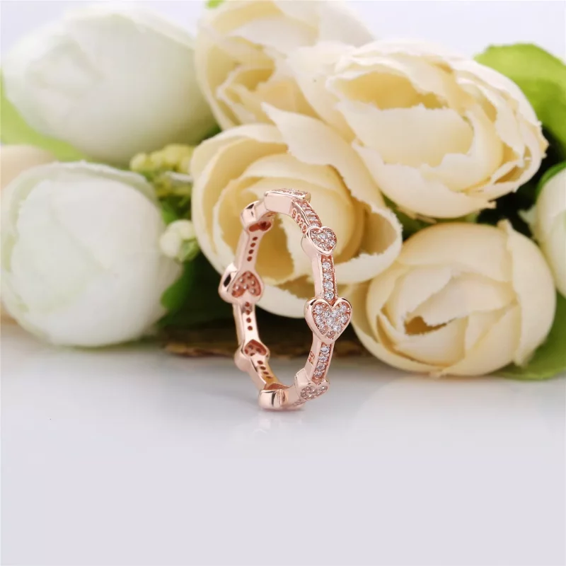 (imagen para) Anillo en PANDORA Rose Corazones Seductores - Ver 2