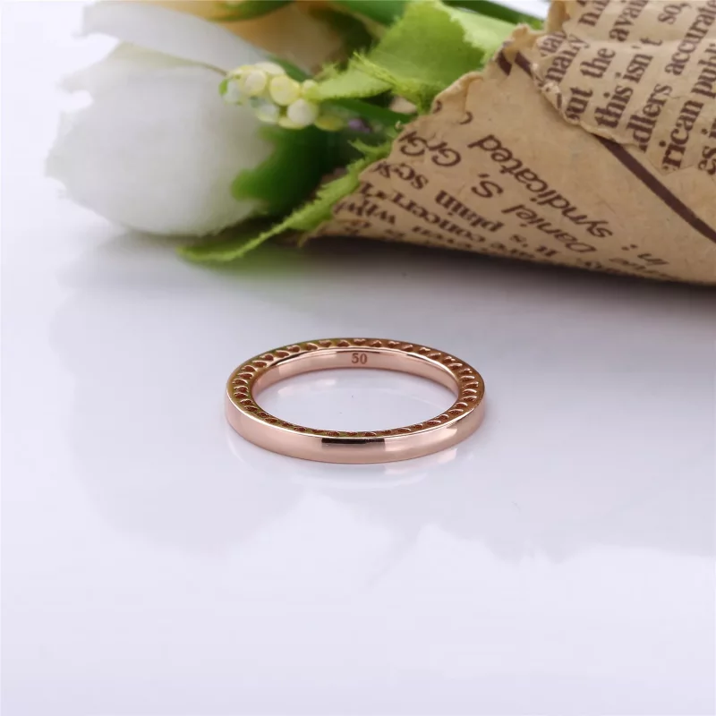 (imagen para) Anillo PANDORA Rose Corazones Cl&aacute;sicos de PANDORA - Ver 3