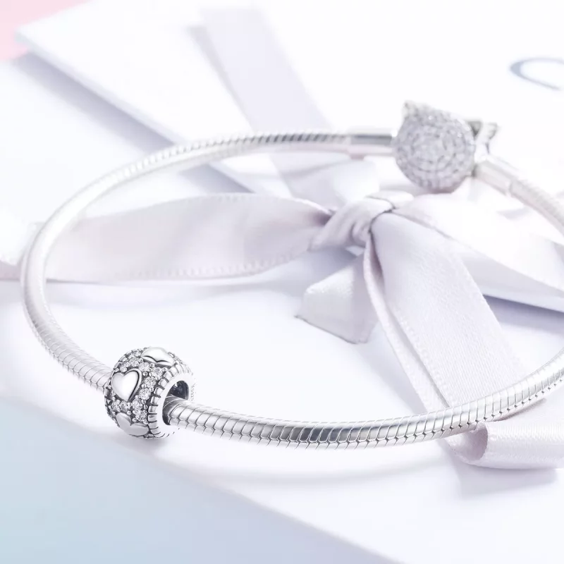 (imagen para) Pulsera de estilo Pandora en plata brillo con charm separador en forma de corazó - Ver 4