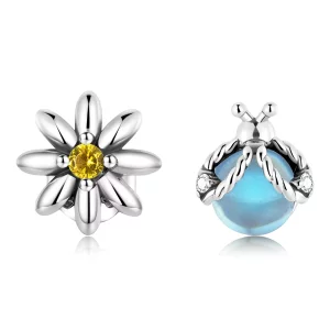 (imagen para) Estilo Pandora Pendientes de Estudio Asimétricos con Margarita y Mariquita - SCE1364