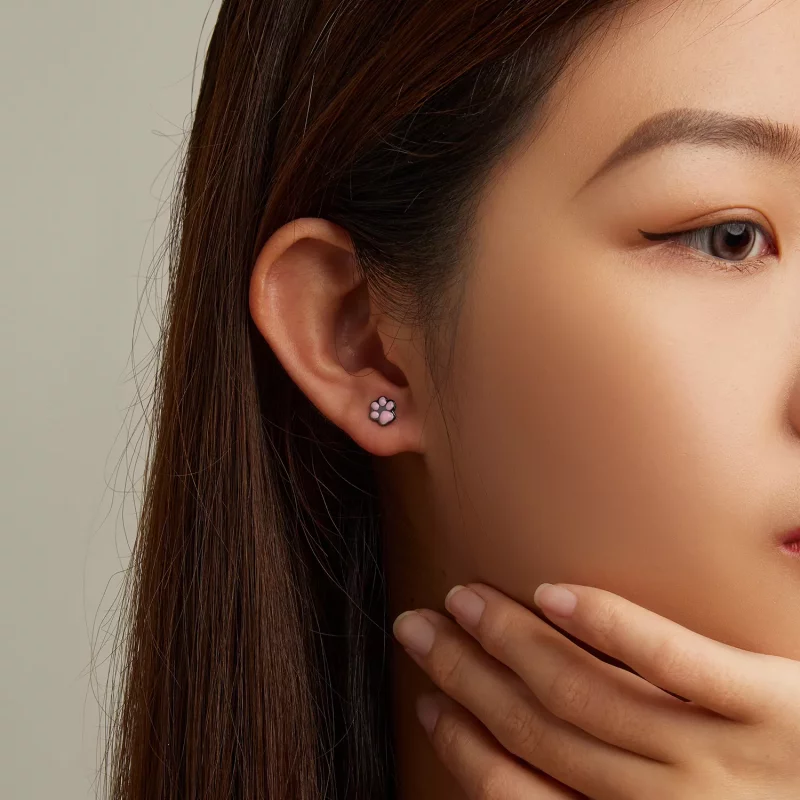 (imagen para) Estos aretes de botón con diseño estilo Pandora y forma de lindas huellas de gat - Ver 7