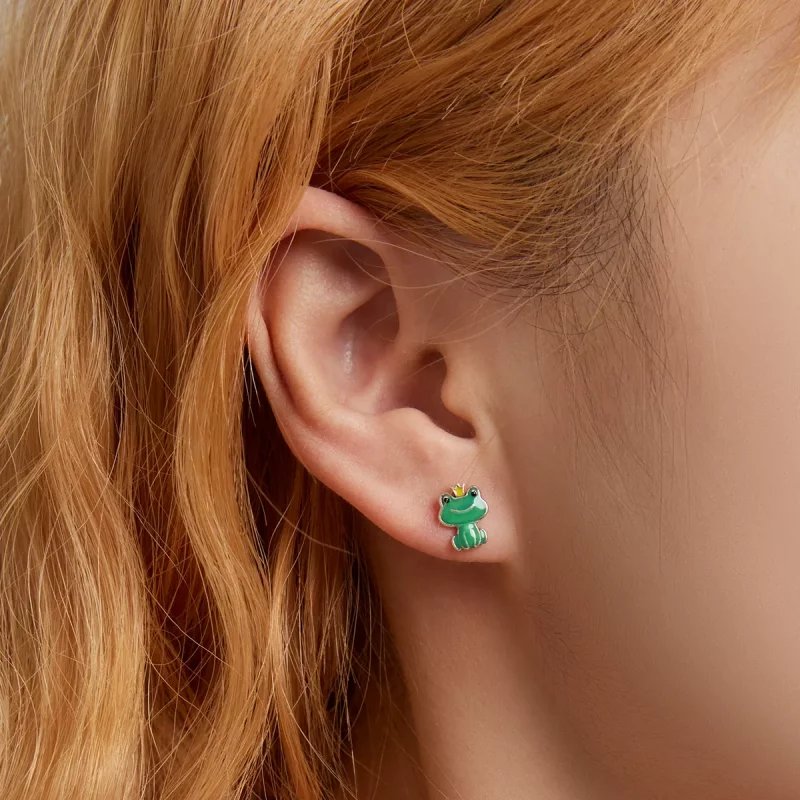 (imagen para) Estos aretes de botón con estilo Pandora presentan unos divertidos y pequeños sa - Ver 5