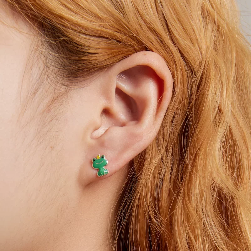 (imagen para) Estos aretes de botón con estilo Pandora presentan unos divertidos y pequeños sa - Ver 6