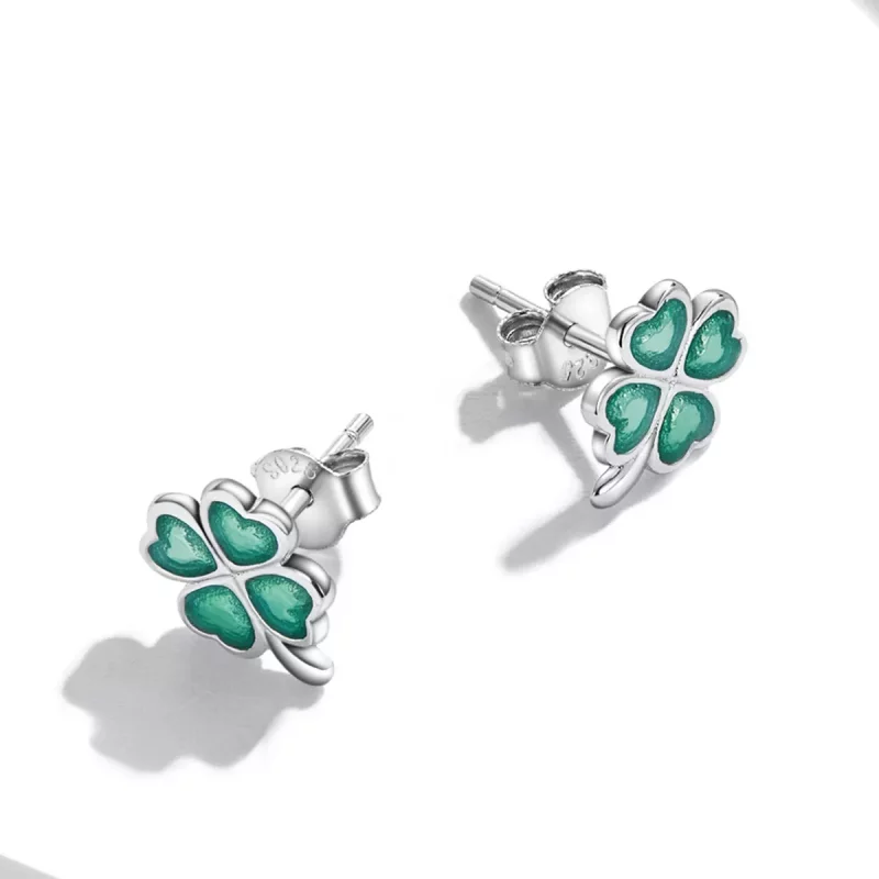 (imagen para) Estos aretes de botón estilo Pandora con trébol de cuatro hojas - SCE1346 - Ver 4